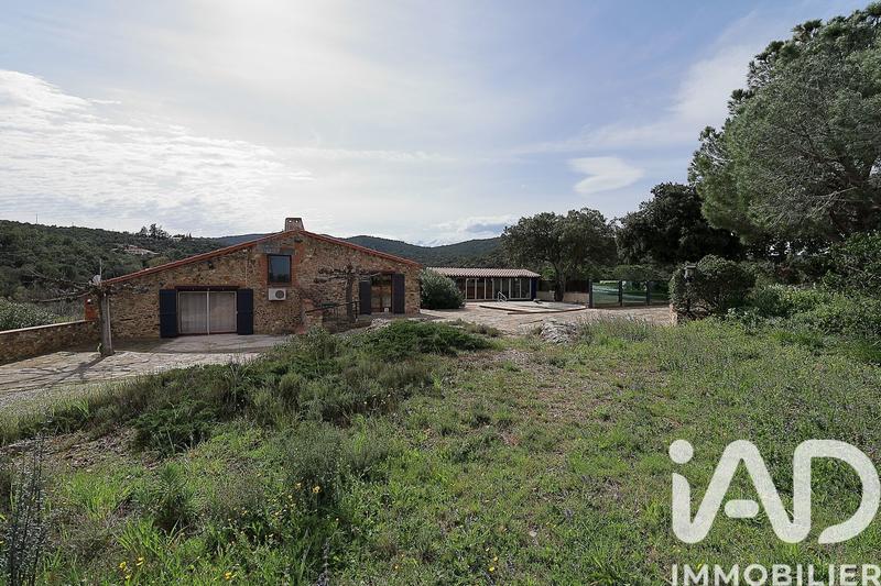 Maison - 275 m² - 10 pièces