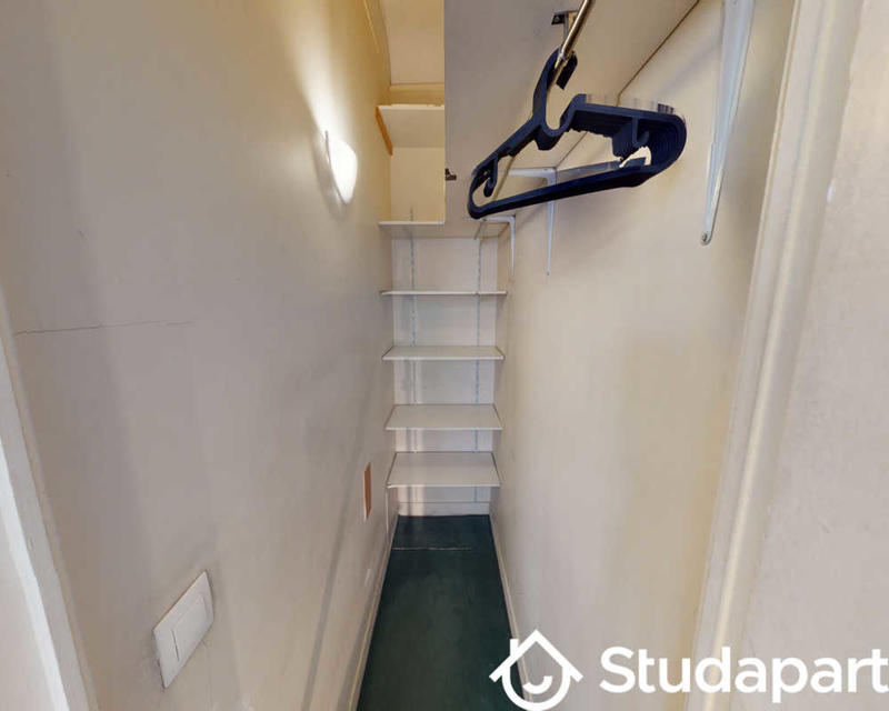 Chambre - 90 m² - 1 pièce