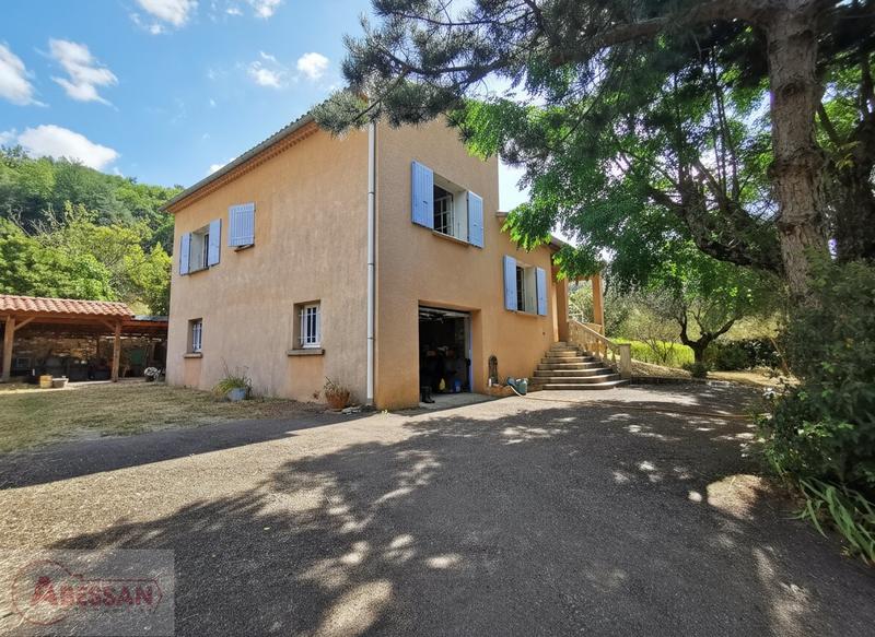 Maison - 138 m² - 5 pièces