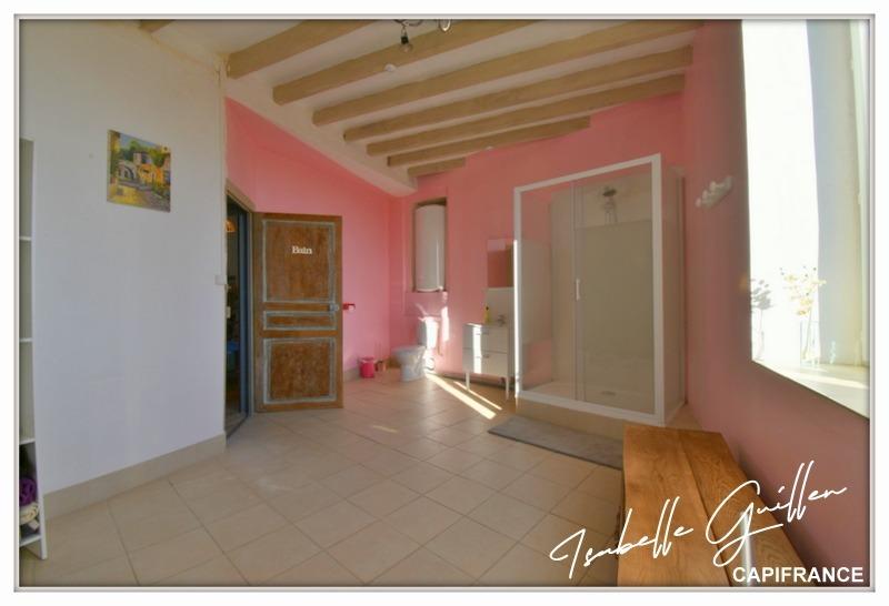 Maison - 352 m² - 9 pièces