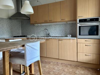 Maison - 81 m² - 4 pièces