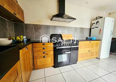 Maison - 168 m² - 13 pièces