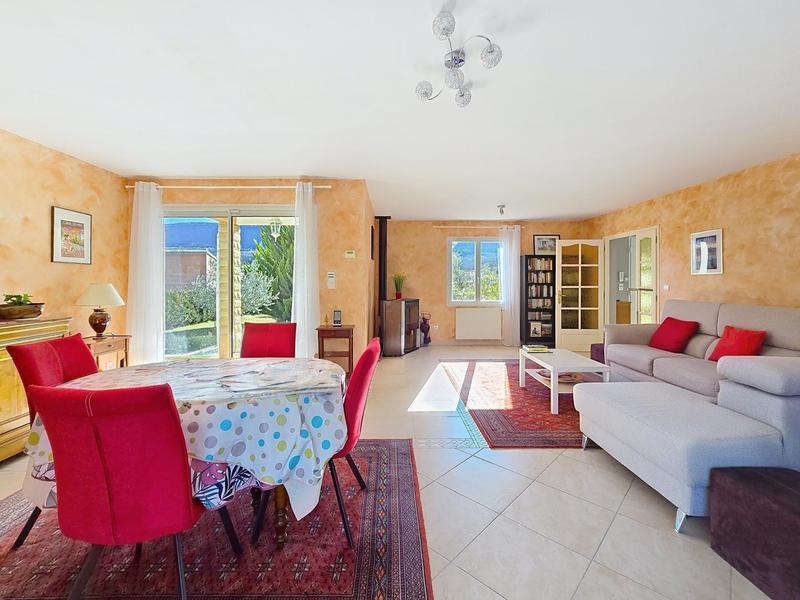 Maison - 140 m² - 5 pièces