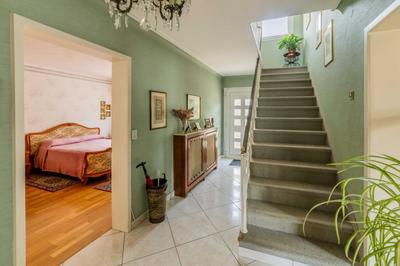 Maison - 180 m² - 8 pièces