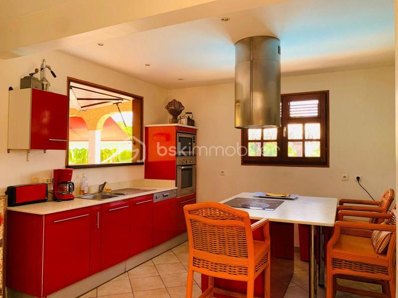 Propriété - 303 m² - 13 pièces