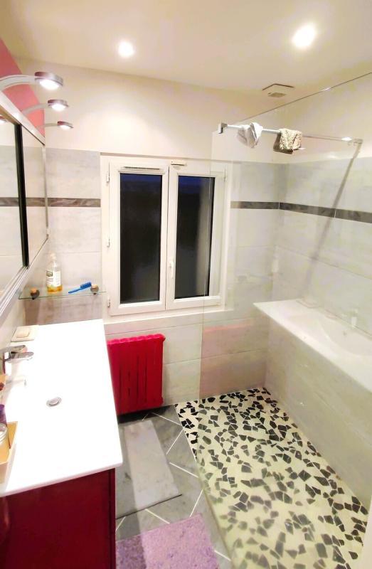 Maison traditionnelle - 105 m² - 5 pièces