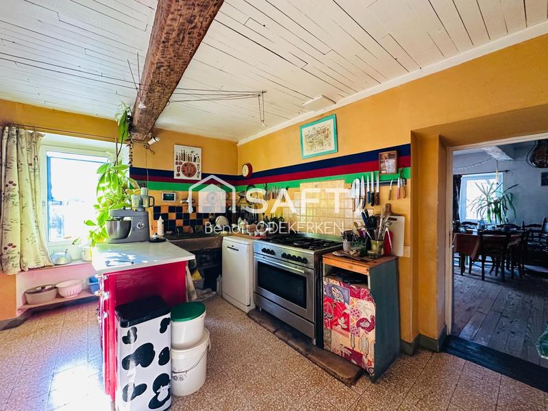 Maison - 300 m² - 8 pièces