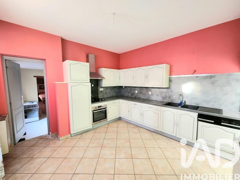 Maison - 222 m² - 7 pièces