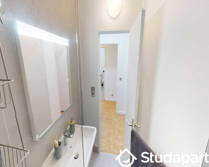 Chambre - 120 m² - 1 pièce