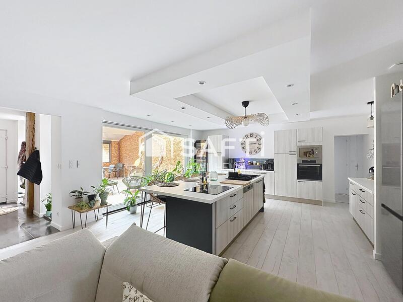 Appartement - 143 m² - 8 pièces