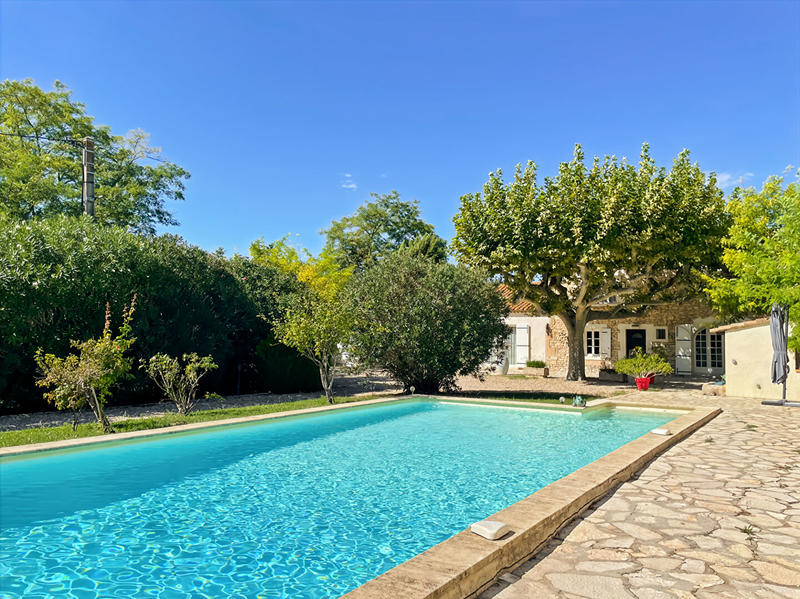 Maison - 250 m² - 6 pièces