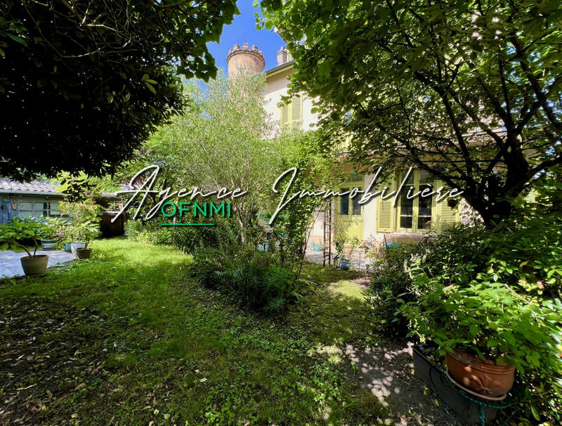 Maison - 170 m² - 10 pièces