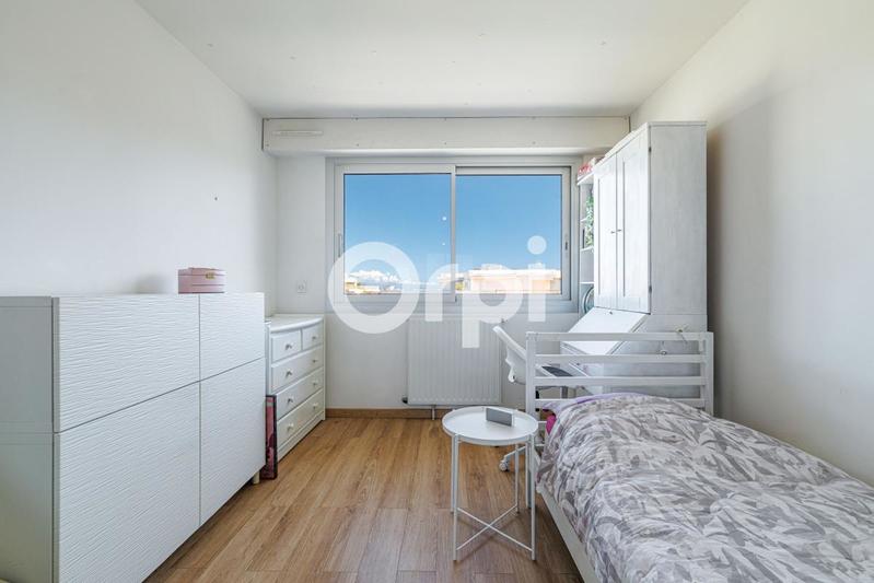 Appartement - 99 m² - 5 pièces