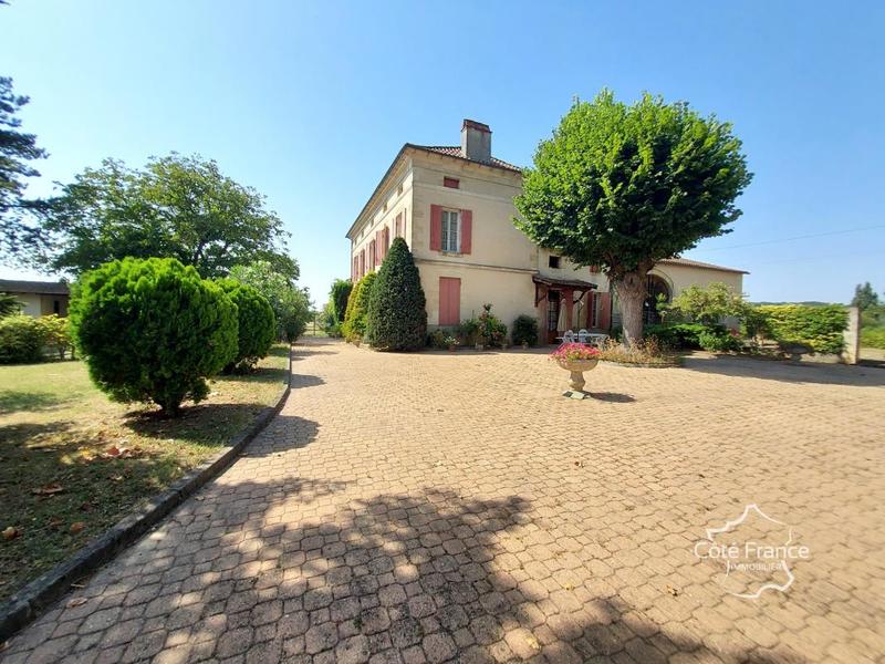 Maison de maîtres - 217 m² - 6 pièces