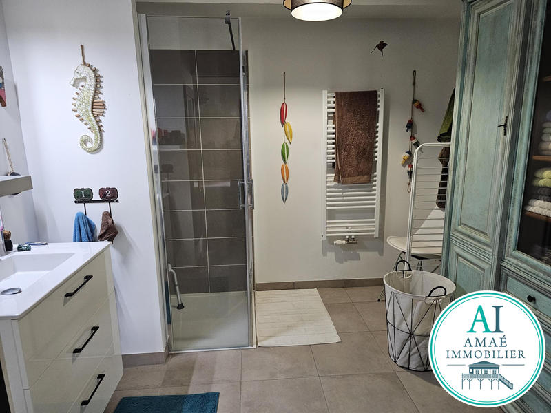 Appartement - 65 m² - 2 pièces