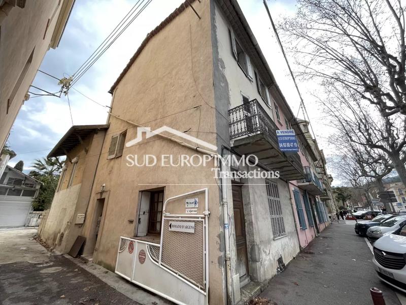 Maison - 172 m² - 6 pièces