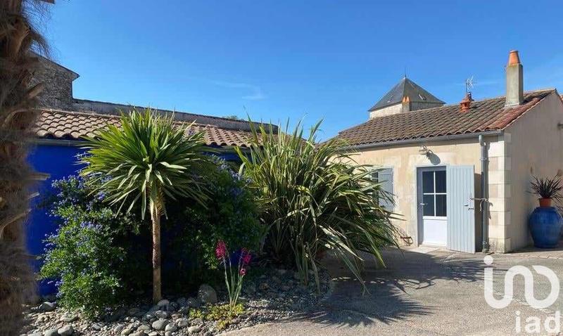 Maison - 223 m² - 6 pièces