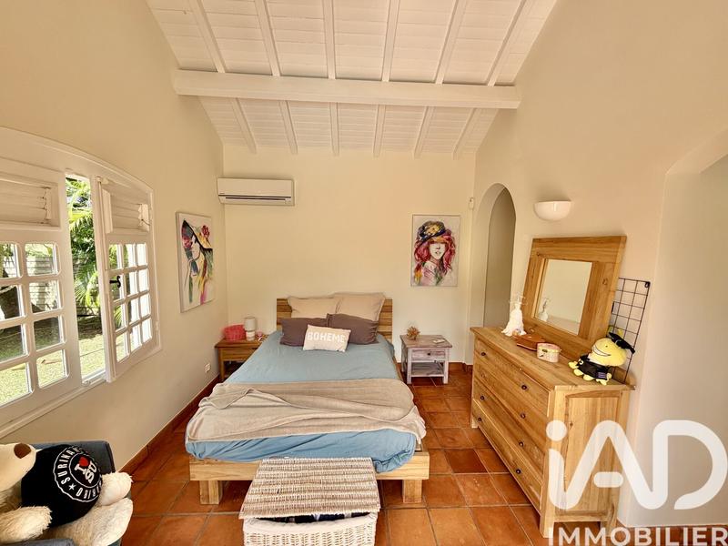 Maison - 138 m² - 5 pièces