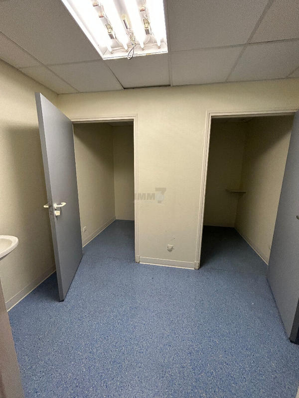 Bureau - 160 m² - 8 pièces