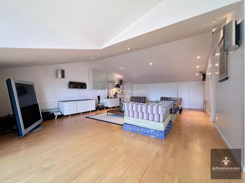 Maison - 280 m² - 7 pièces