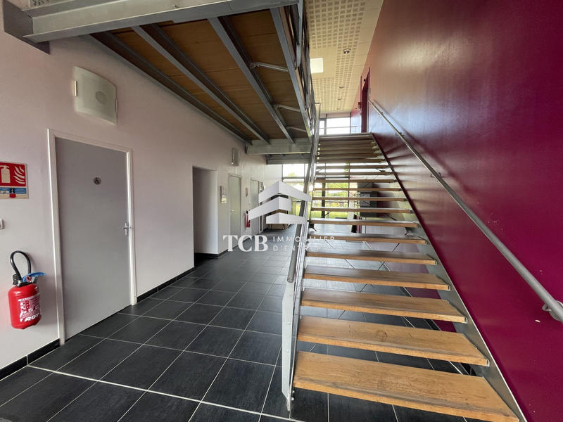 Bureau - 708 m²