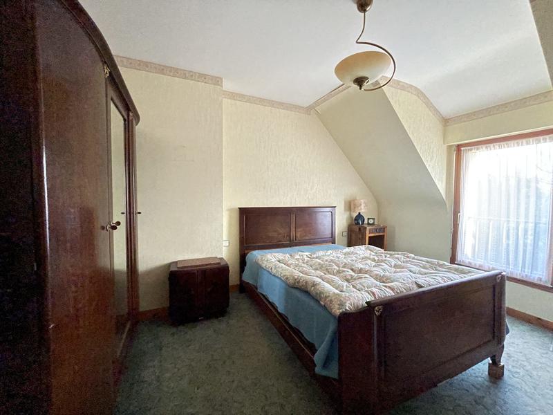 Maison - 138 m² - 9 pièces