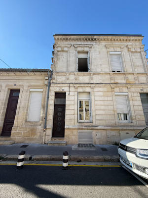 Maison - 95 m² - 5 pièces