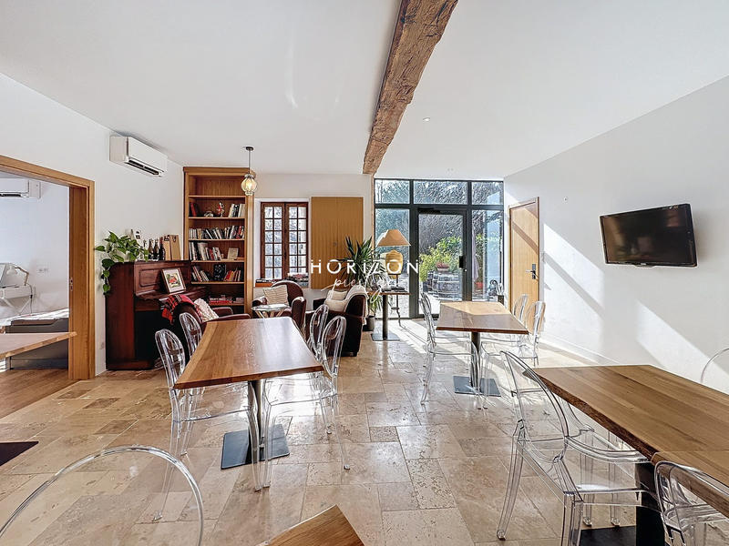 Maison ancienne - 305 m² - 12 pièces