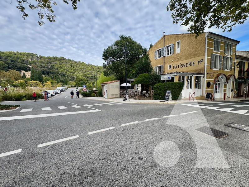 Local commercial - 145 m²