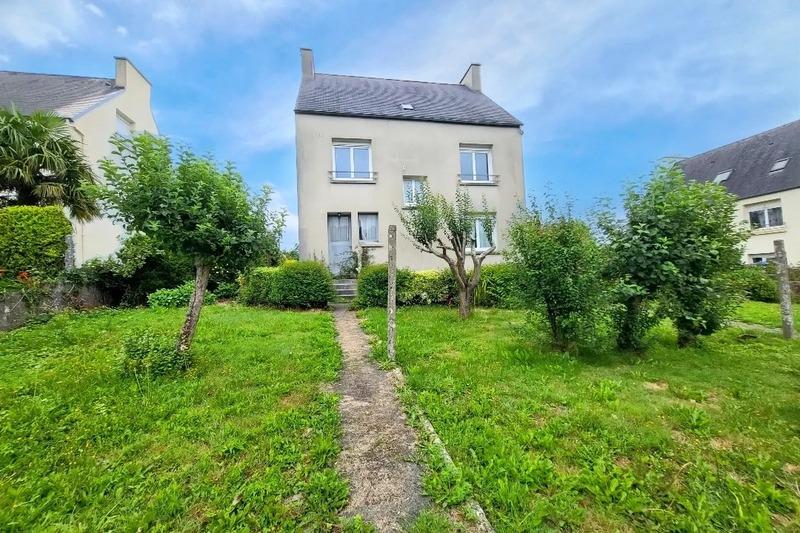 Maison - 124 m² - 8 pièces