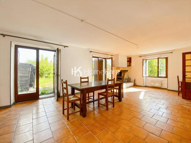 Maison - 140 m² - 5 pièces