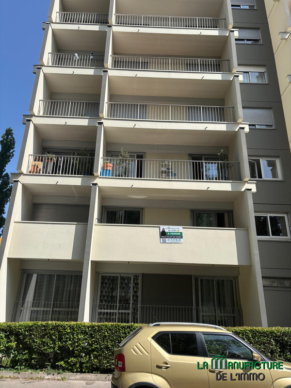 Appartement - 98 m² - 5 pièces