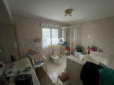 Maison - 183 m² - 11 pièces