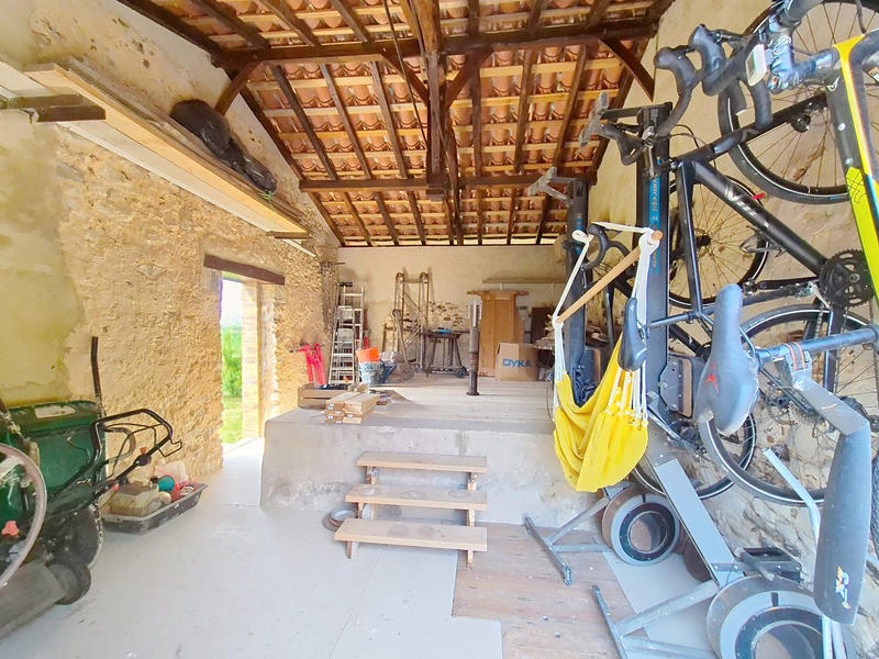 Maison - 270 m² - 11 pièces