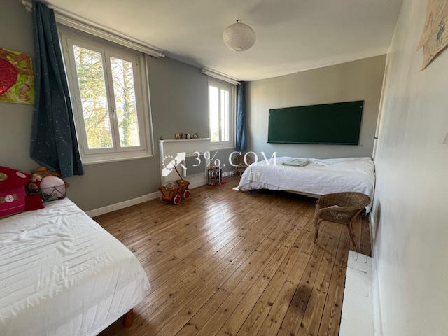 Maison - 158 m² - 8 pièces