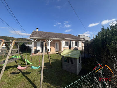 Maison - 88 m² - 5 pièces