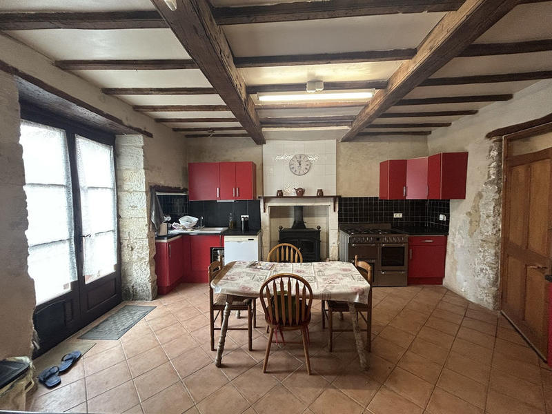 Maison en pierre - 217 m² - 6 pièces