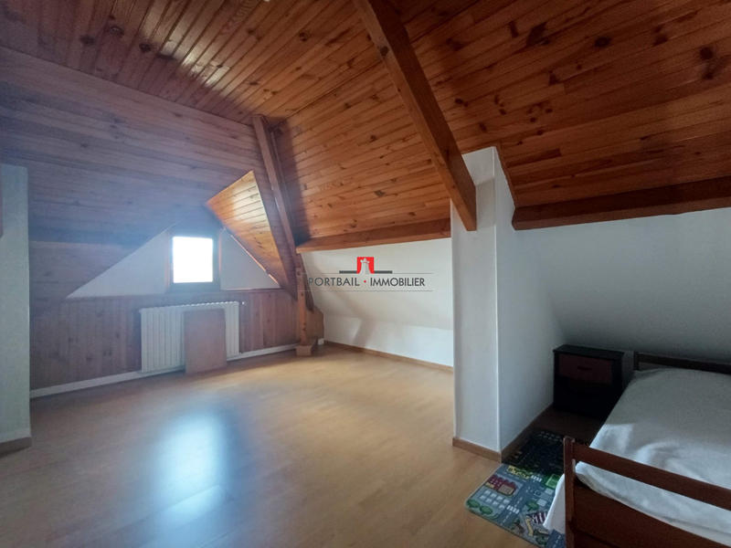 Maison traditionnelle - 175 m² - 6 pièces