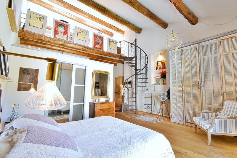 Maison - 349 m² - 10 pièces