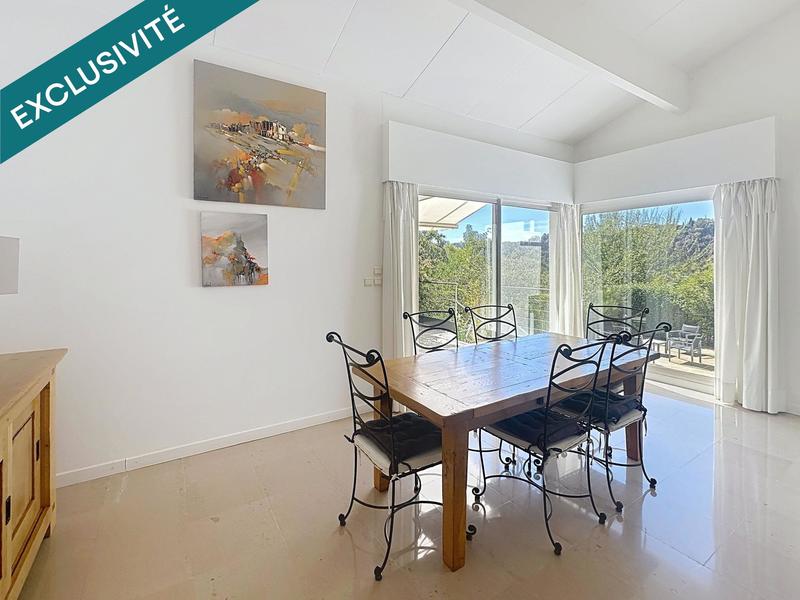 Maison - 271 m² - 9 pièces