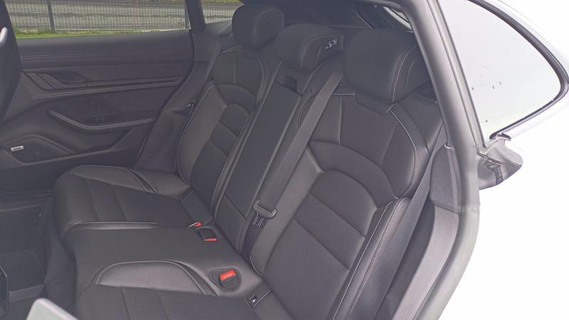 Porsche taycan Cross Turismo 4s 571 93.4 kWh n/A