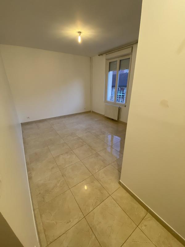 Maison - 210 m² - 6 pièces