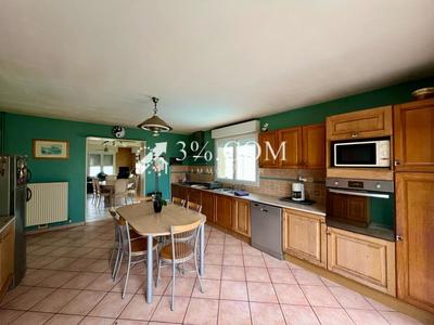 Maison - 140 m² - 5 pièces