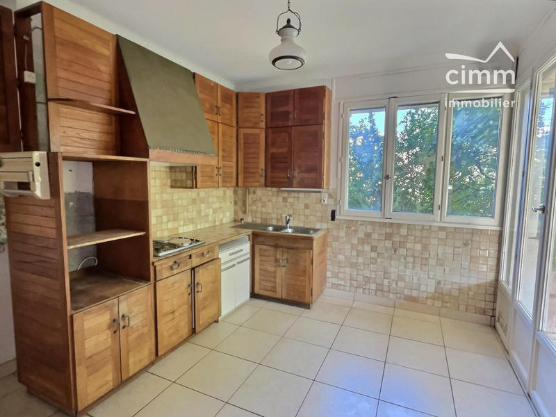 Maison - 186 m² - 8 pièces