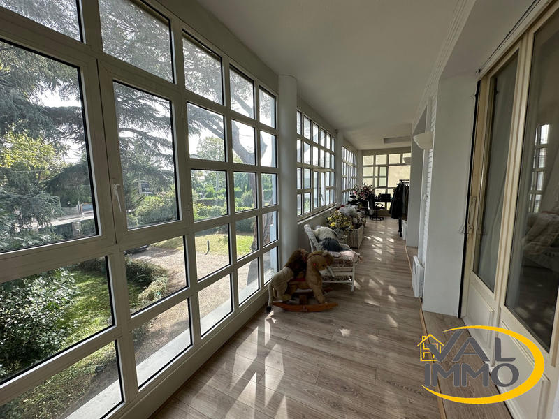 Maison - 270 m² - 7 pièces