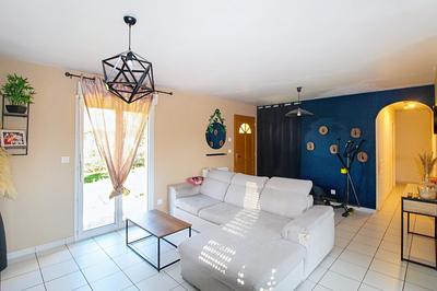 Maison - 99 m² - 4 pièces