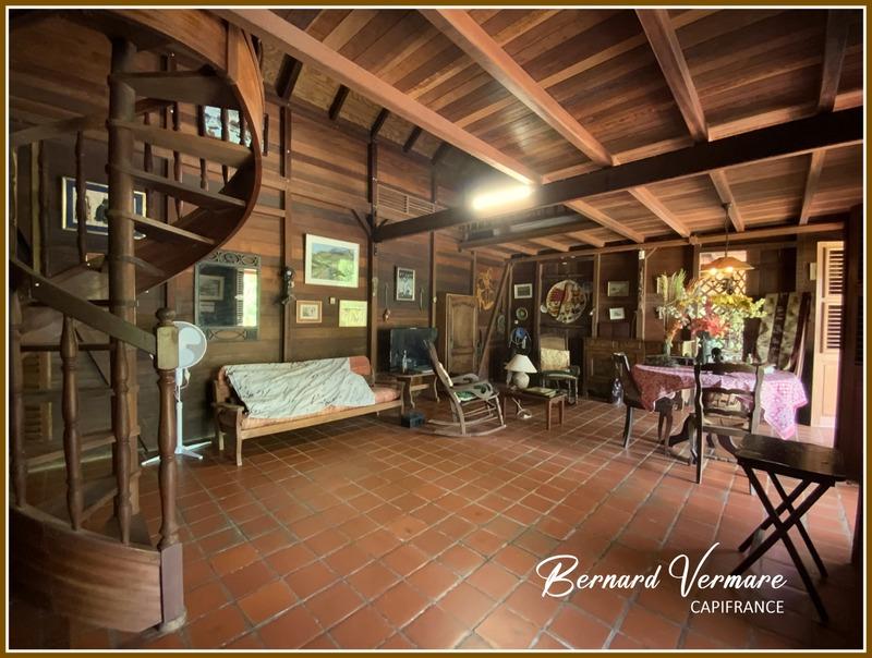 Maison - 143 m² - 6 pièces