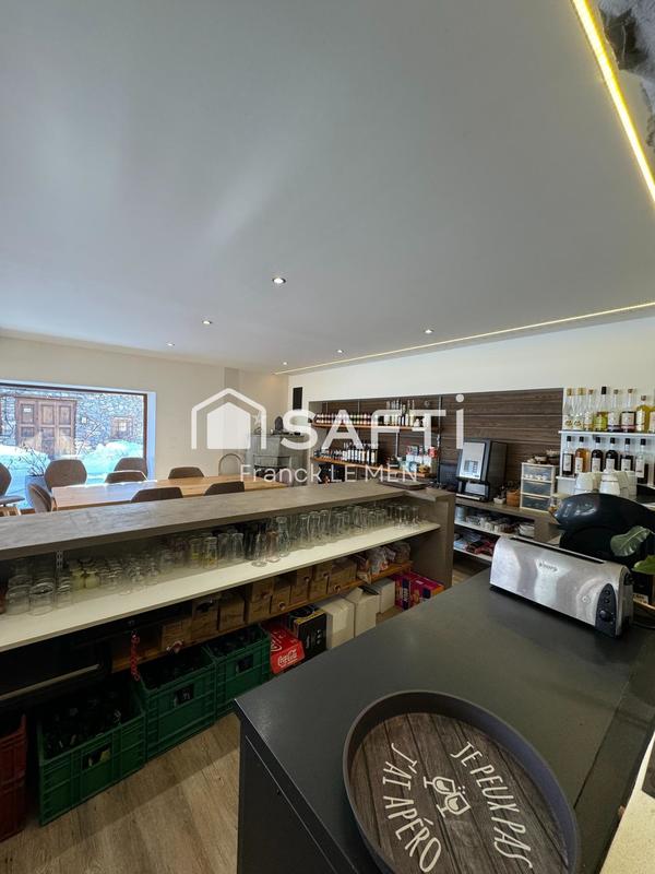 Châlet - 1 020 m² - 17 pièces