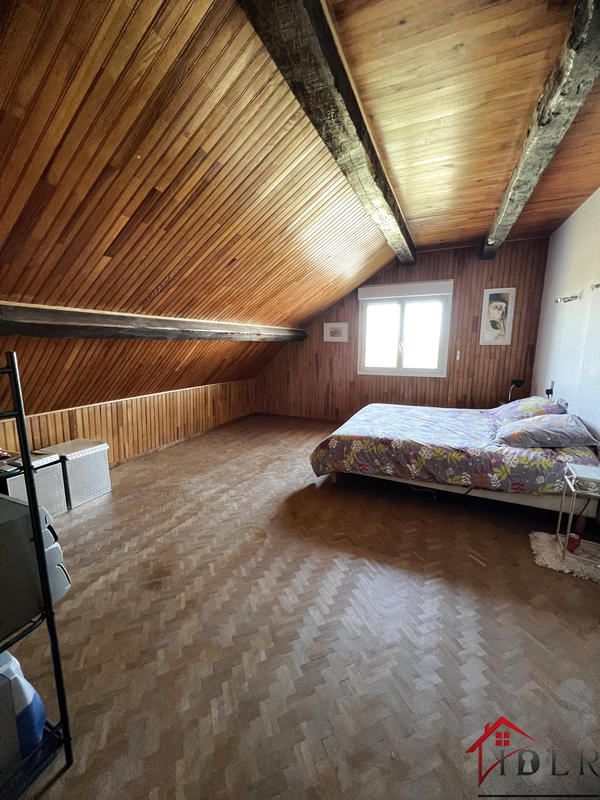 Propriété - 230 m² - 7 pièces