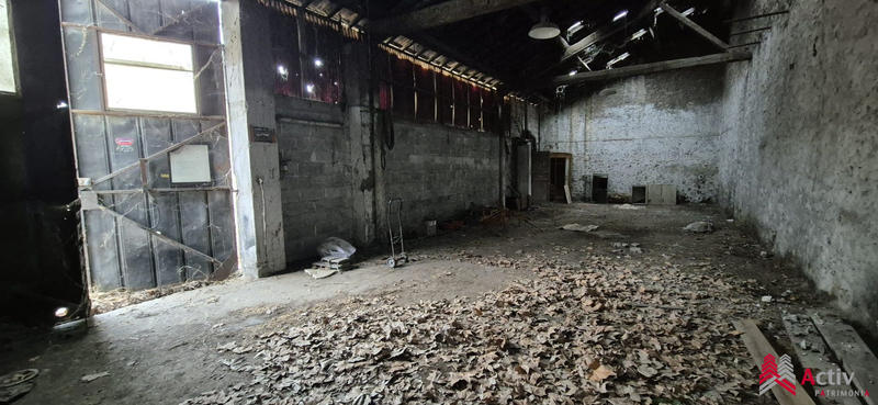 Entrepôt - 150 m²